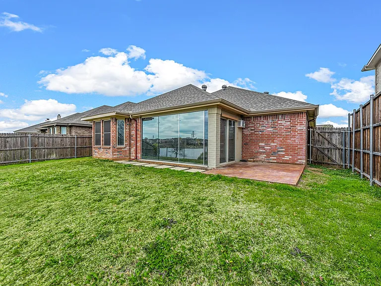 5533 Grenada Dr — Photo 15