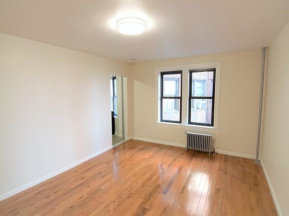 5th image of 4145 52nd St APT 5A