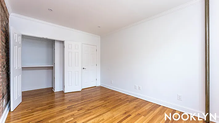 Rented by Nooklyn NYC LLC | media 19