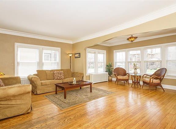 4th image of 406 N Lombard Ave