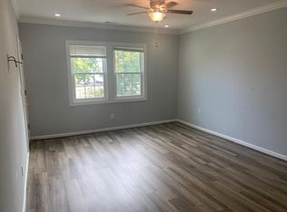 208 21st St NE APT 3, Washington, DC 20002