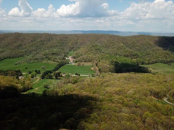 4th image of 329 Niblick Knoll Ln