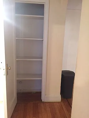 Rented by Roberto Guilbet, LREB | media 25