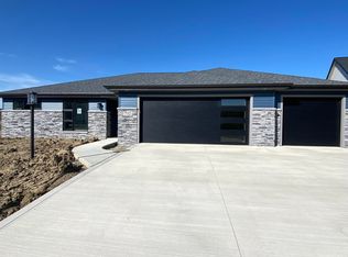 732 Waxwing Ct, Roanoke, IN 46783