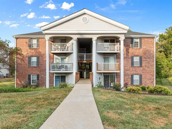 7421 Triwoods Dr APT E, Saint Louis, MO 63119