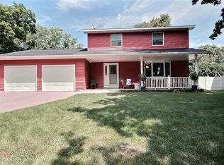 235 Shelly Ln, La Crosse, WI 54603