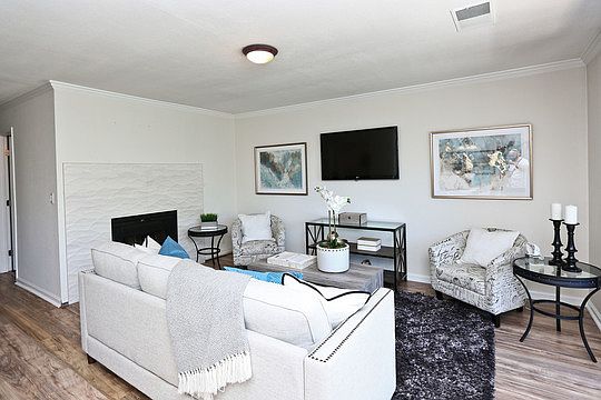 3rd image of 241 Village Pl