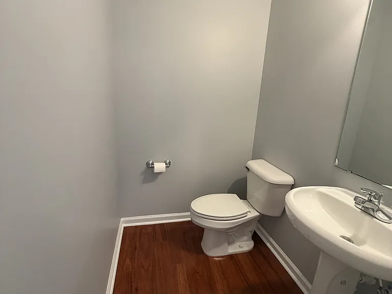 106 Boston Hbr — Photo 5