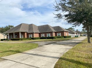 2341 Broadmoor Dr, Gautier, MS 39553