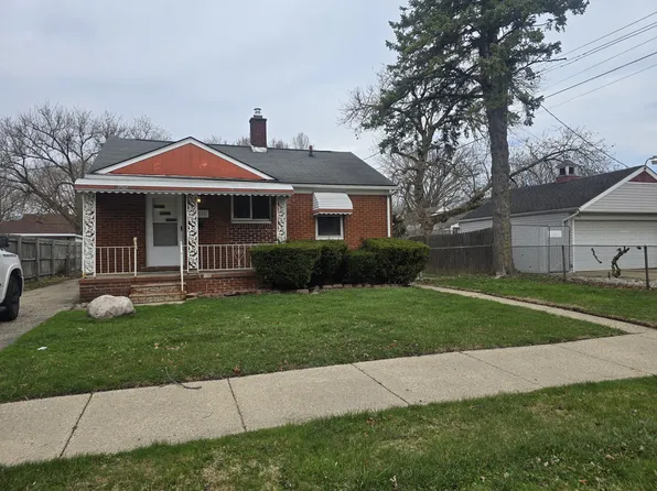 19455 Washtenaw St, Harper Woods, MI 48225