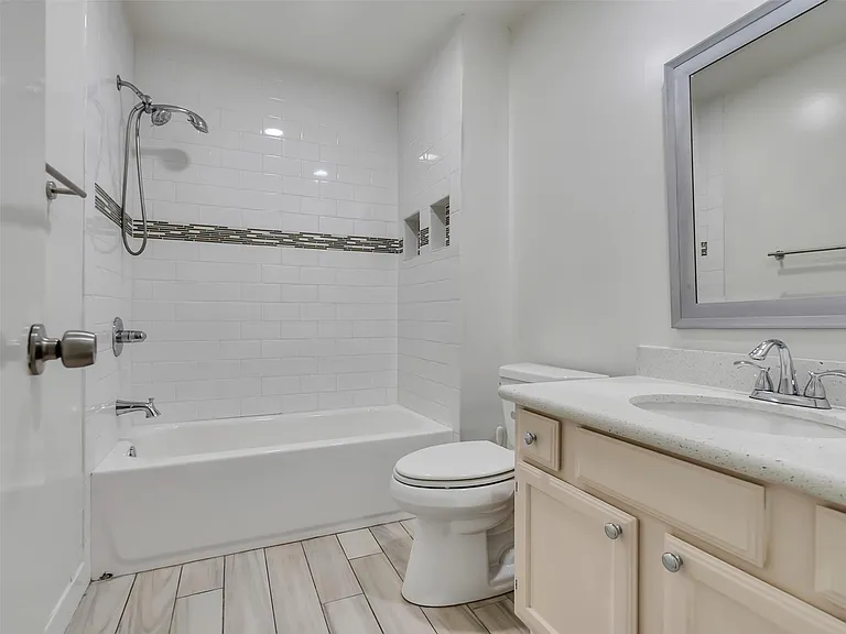 423 Forest Hills Dr — Photo 41