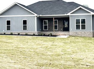 73 Sunset Dr, Muscle Shoals, AL 35661
