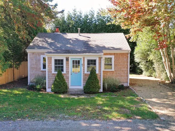 37 & 37R Brandt Beach Ave, Mattapoisett, MA 02739