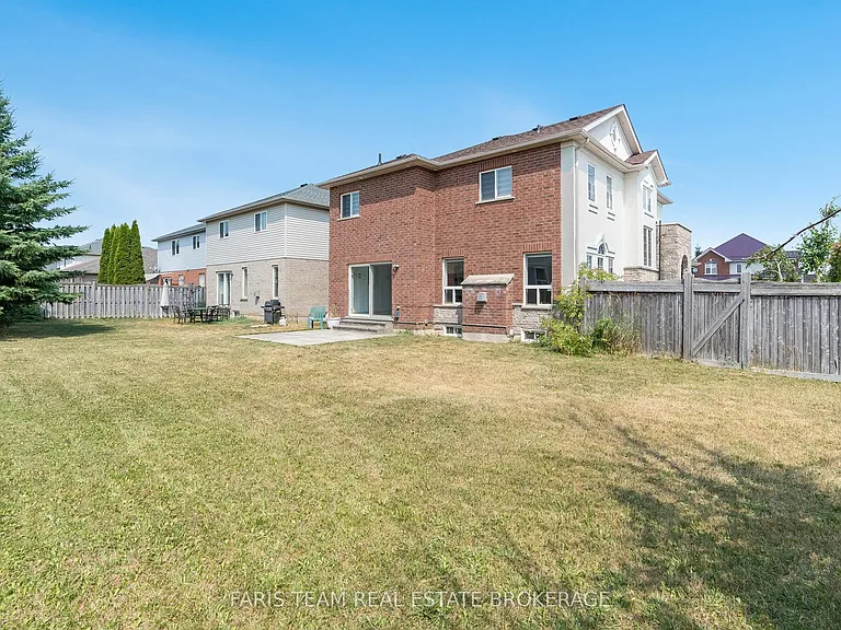 2 Vanessa Dr — Photo 36