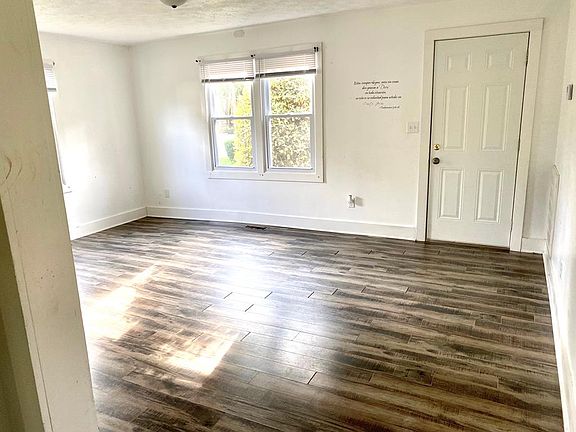 4th image of 2722 Lindsey Dr