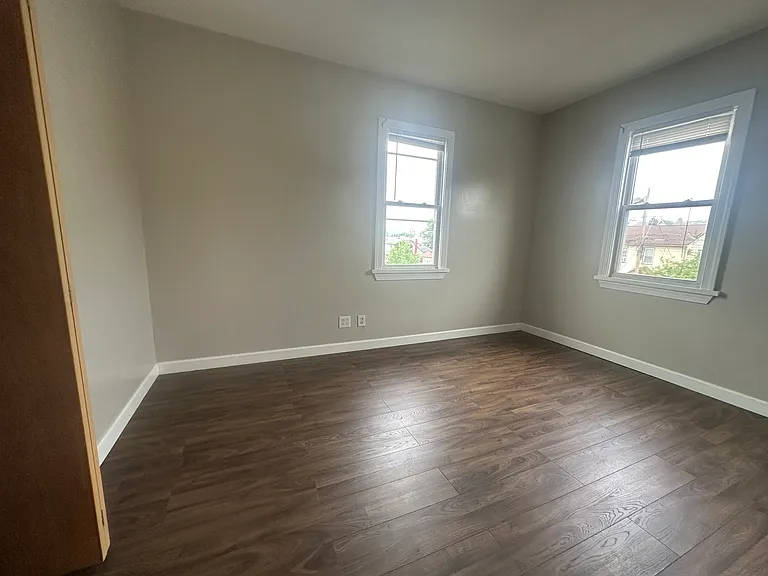 263 E 22nd St #2 — Photo 22