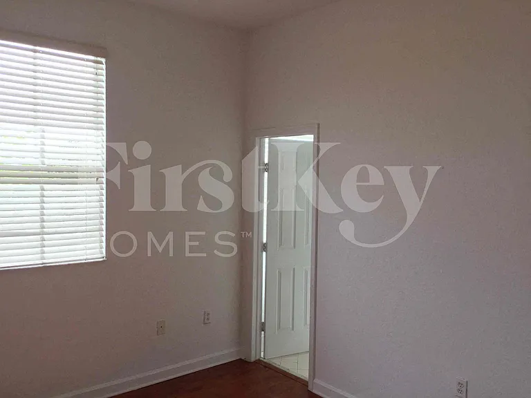 1485 NE 40th Rd — Photo 21