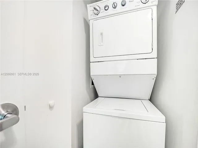 1 bed, 1.5 bath, $2,950 — Photo 4