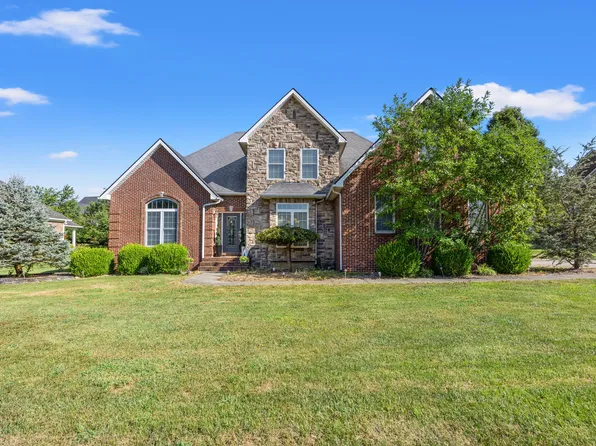 208 Royal Oak Dr, Winchester, KY 40391