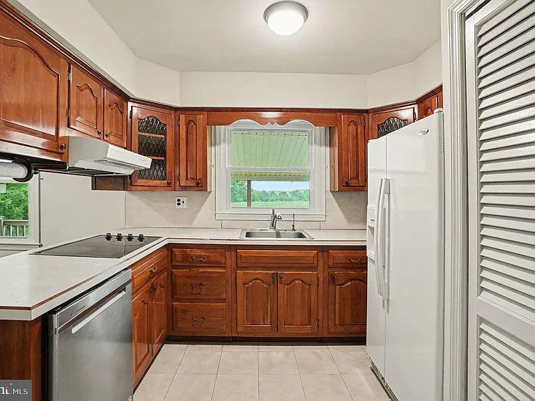 712 E Pine Ford Rd — Photo 14