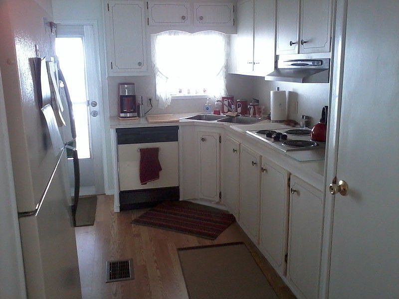1st image of 328 9th St