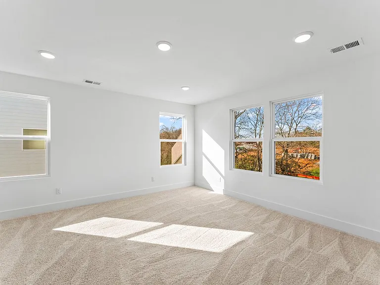 141 Rose Hannah Dr — Photo 21