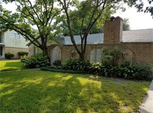 1415 Scenic Ridge Dr, Houston, TX 77043