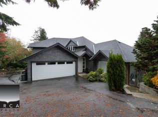 1134 Hillside Rd, West Vancouver, BC V7S2G4