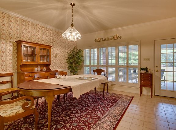 5th image of 2217 Rock Creek Dr