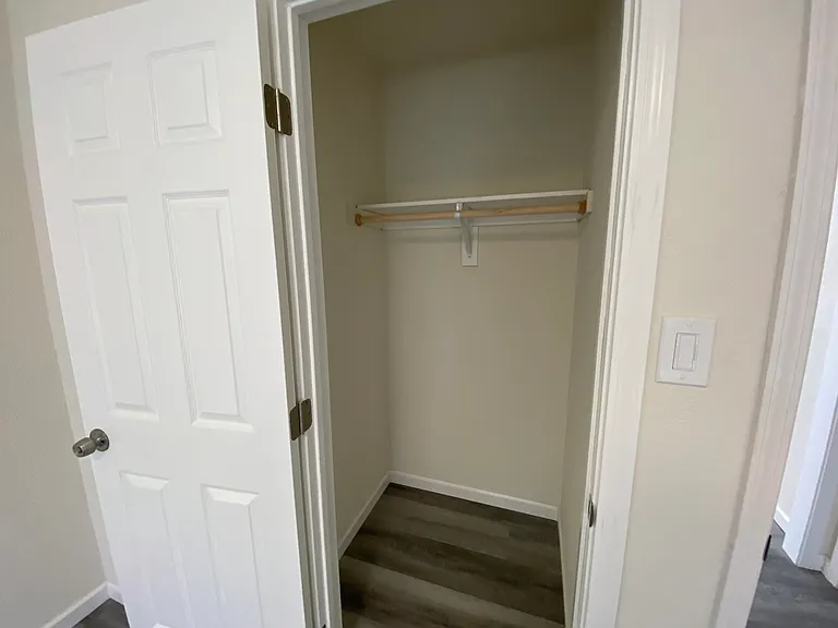 1124 Camellia Dr — Photo 7