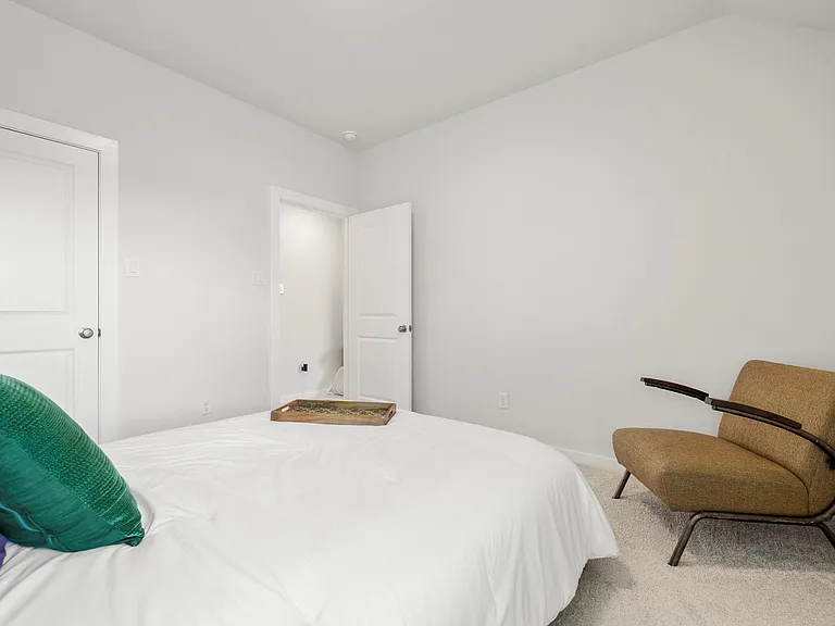 15210 Cortines Ct — Photo 31
