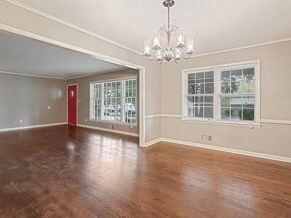 3rd image of 7216 Richmond Ave