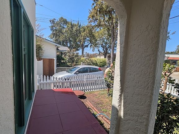 5th image of 250 S Pacific Ave