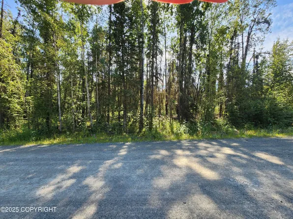 6590 W Fuller Lake Cir, Wasilla, AK 99623