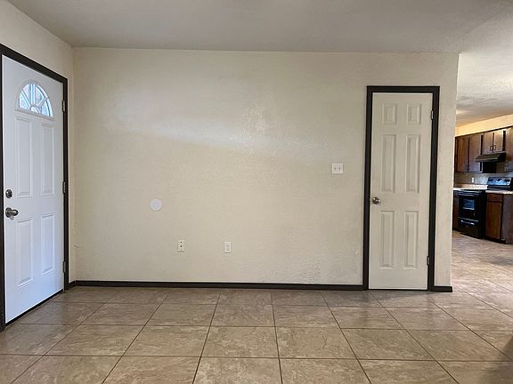 4th image of 3009 SE 22nd Cir