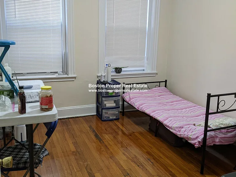 360 Riverway #12 — Photo 2