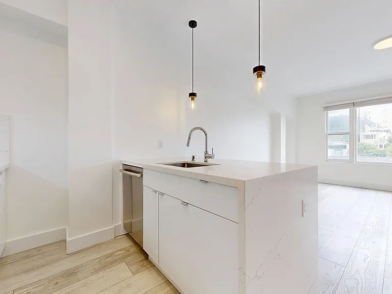 2110 Jackson St #401 — Photo 1