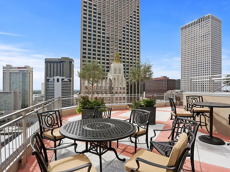 Wrap-around Rooftop Deck