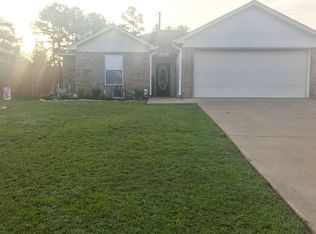 1220 Lark St, Tatum, TX 75691