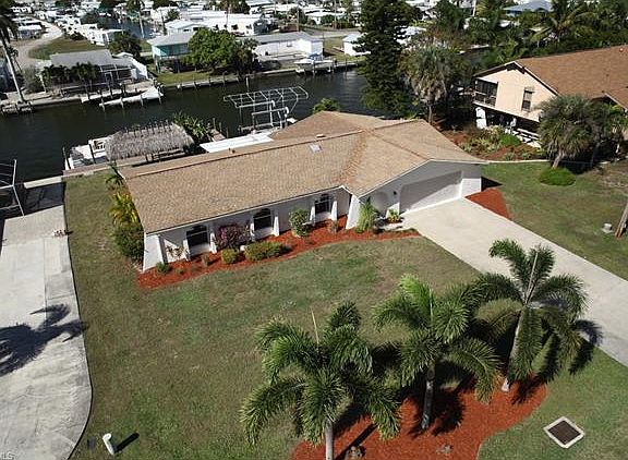 3rd image of 2687 Sanibel Blvd