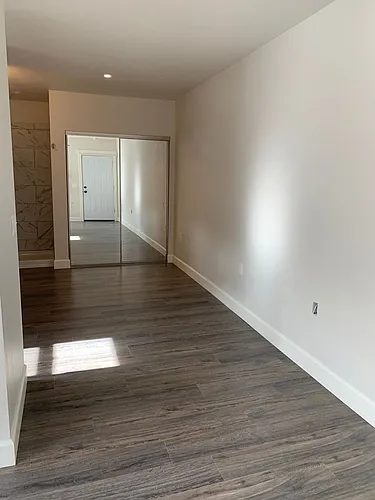 44 SW Roosevelt Ave #C Photo 1