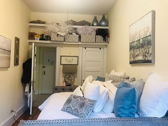 5th image of 56 W 70th St APT 3B