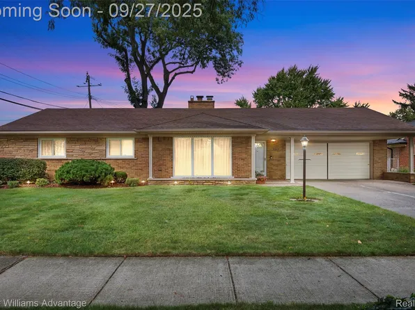 25470 Kennedy St, Dearborn Heights, MI 48127