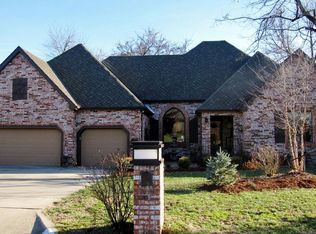 2016 E Briar St, Springfield, MO 65804