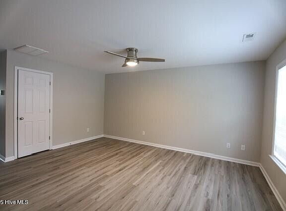 3rd image of 1240 Cross Creek Cir #U7
