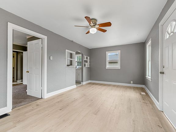 5th image of 2428 Poplar St