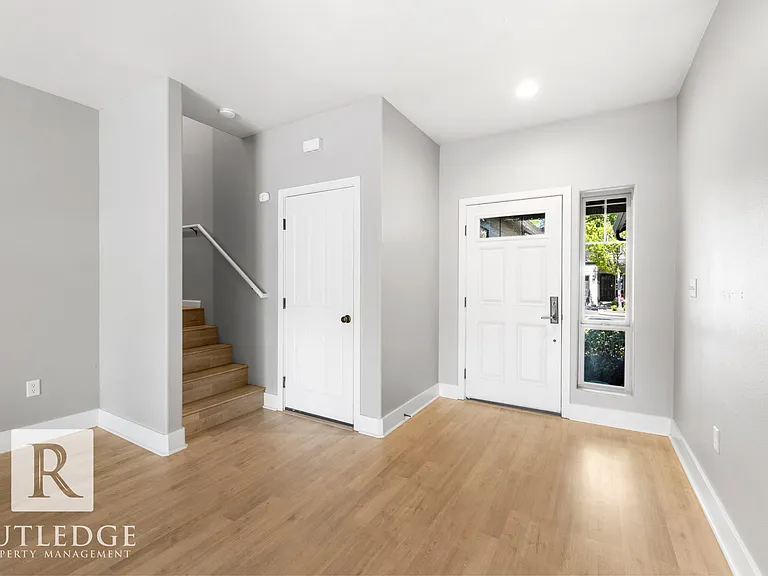 263 Tyler Ave — Photo 5