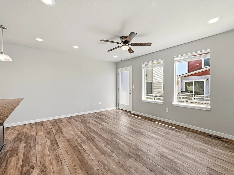 5668 Tramore Ct — Photo 9