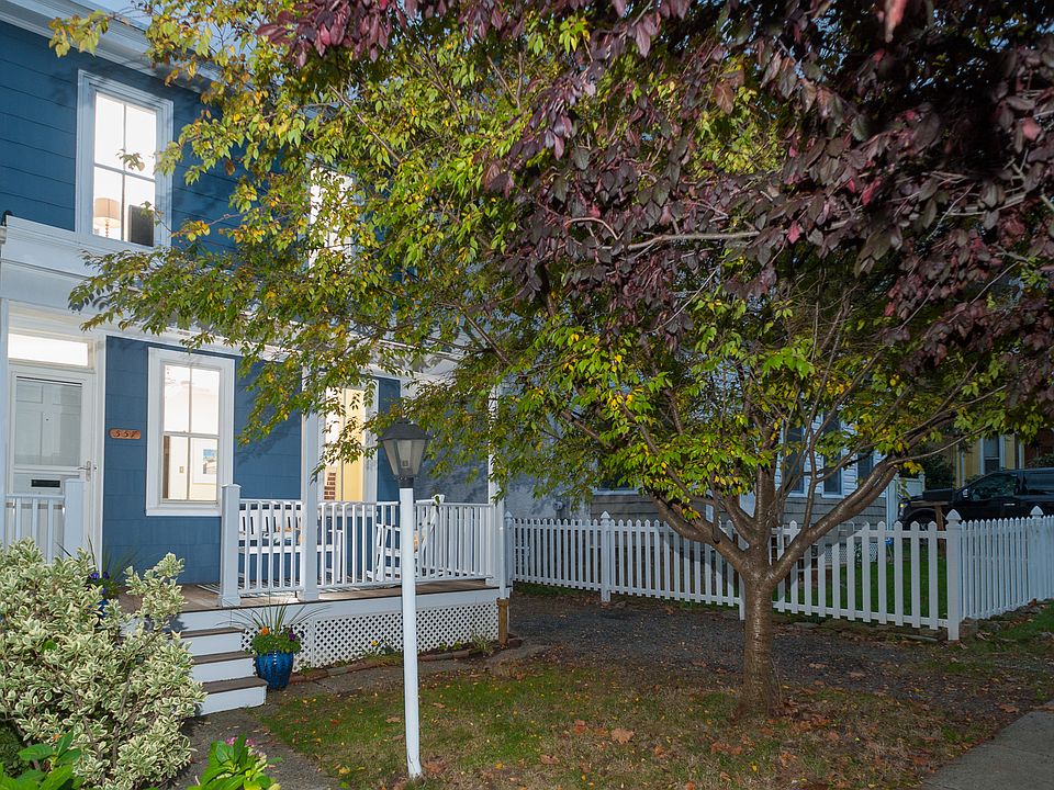 1st image of 557 Jamestown Ave