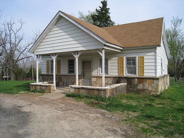 1st image of 18 Valley Heart Dr